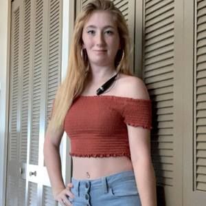 Meet your Posher, Alexis